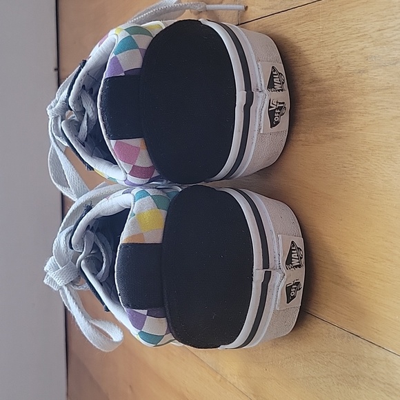 Vans Rainbow Checkered Lace Up Old Skool Skater Sneakers Shoes Sz 3 US ( 34 UK) - Picture 4 of 9